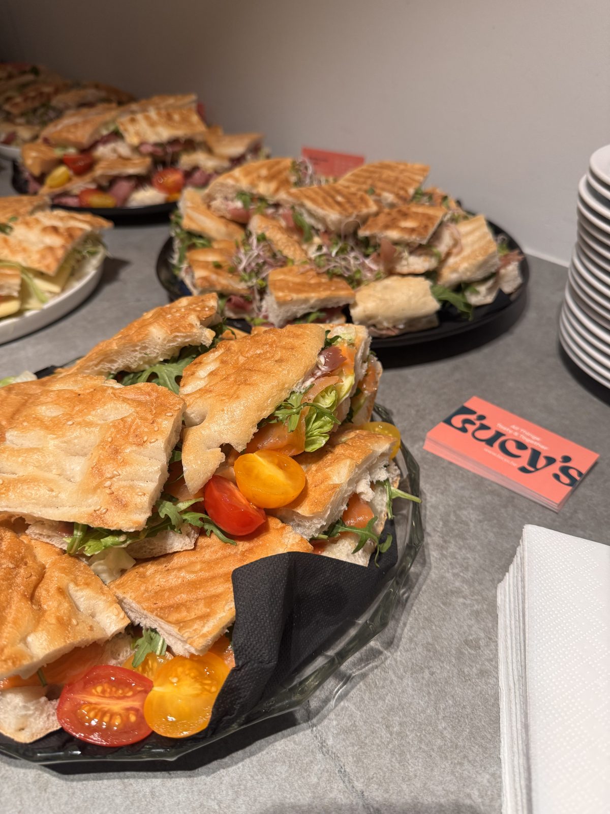 Broodjesschotels van Lucy’s, klaar voor een teamlunch